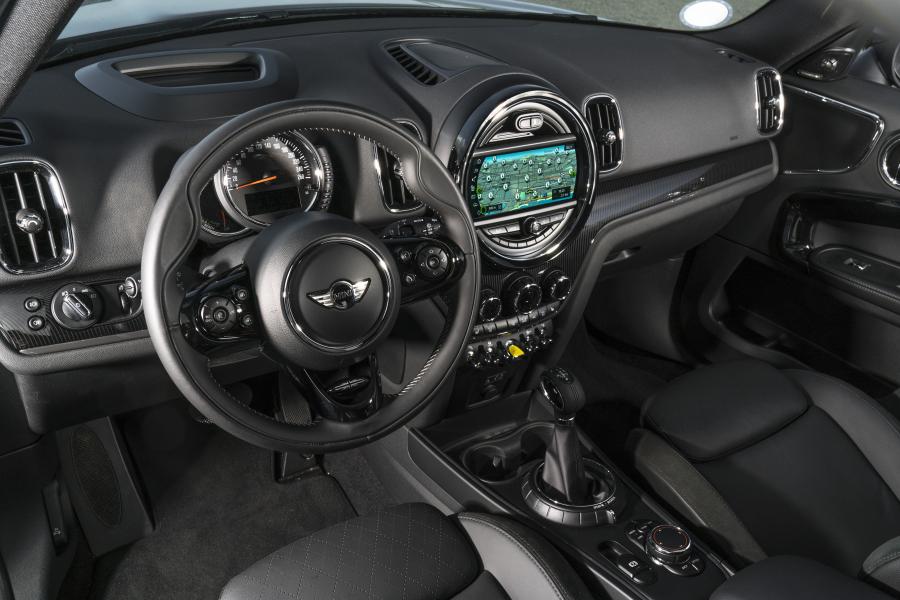 Интерьер Mini Cooper S E Countryman ALL4 (F60) 2017 года  (WW) (фото 98 из 173)